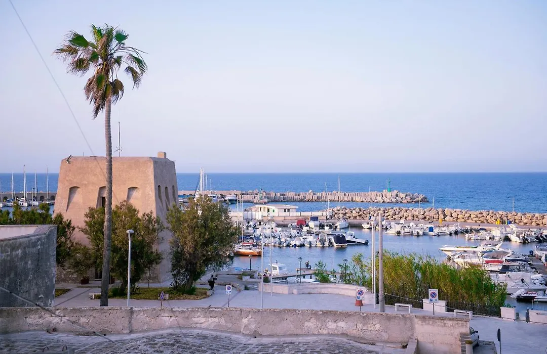 La terrazza sul porto (Salento)-1